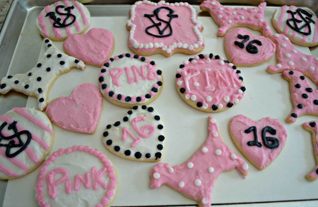 VS cookies, decorated sugar cookies for girls, pink sugar cookies