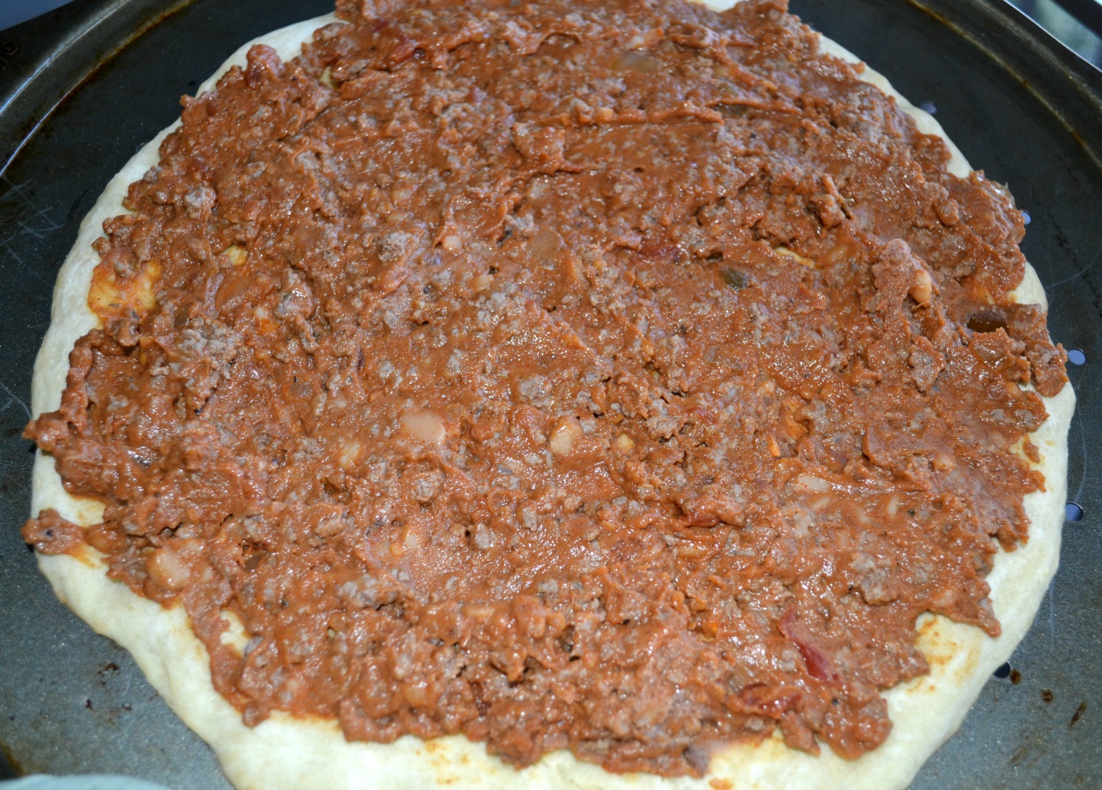 taco pizza, mexican, refried beans