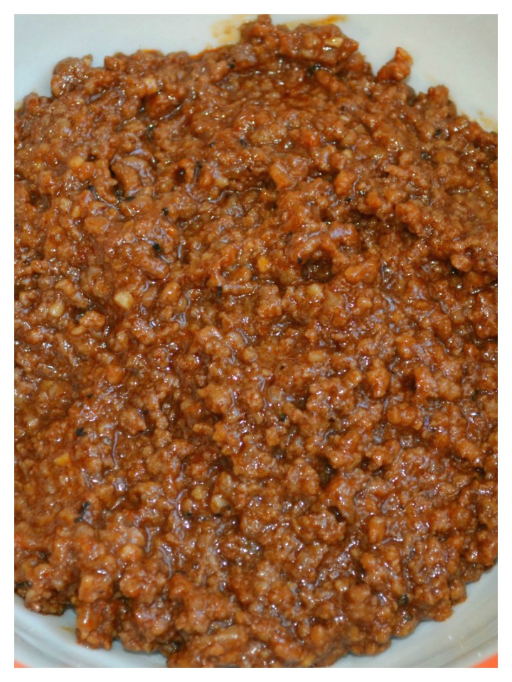 The perfect homemade hot dog sauce with just the right texture, flavor and packed with spices. Great for any cook-out or tailgate party.