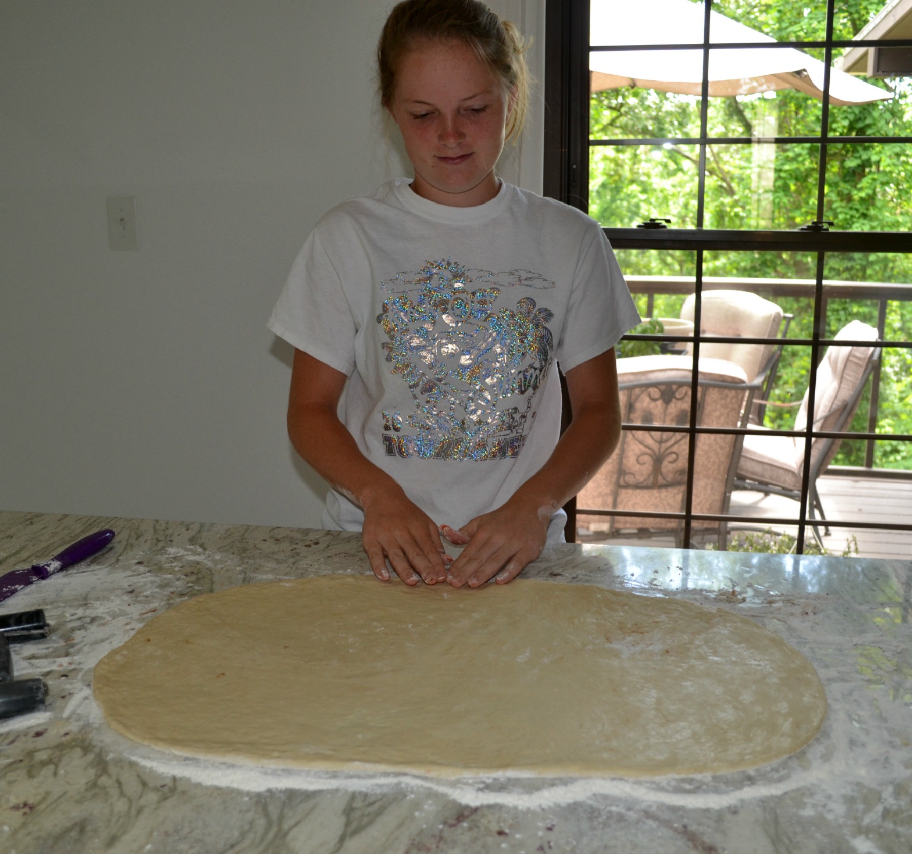 homemade cinnamon rolls, kids cooking, breakfast