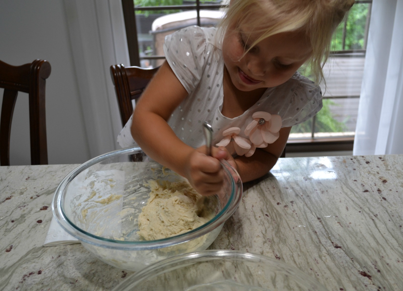 kids cooking, pizza, madelynn, 3 yr old chef