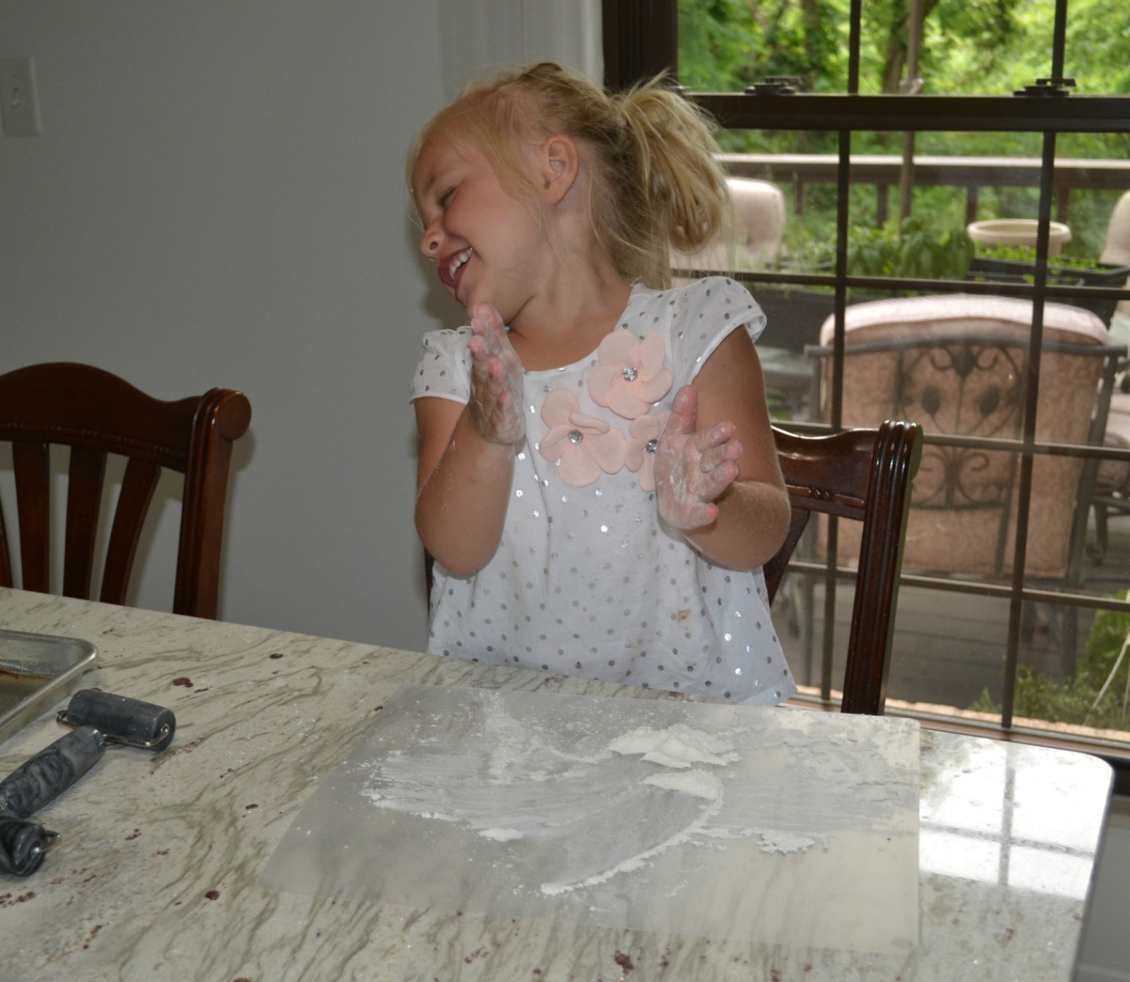 kids cooking, pizza