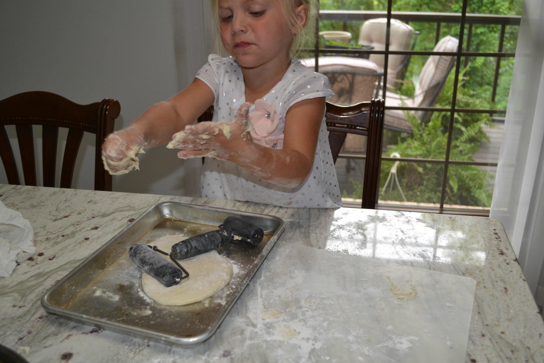 kids cooking, pizza