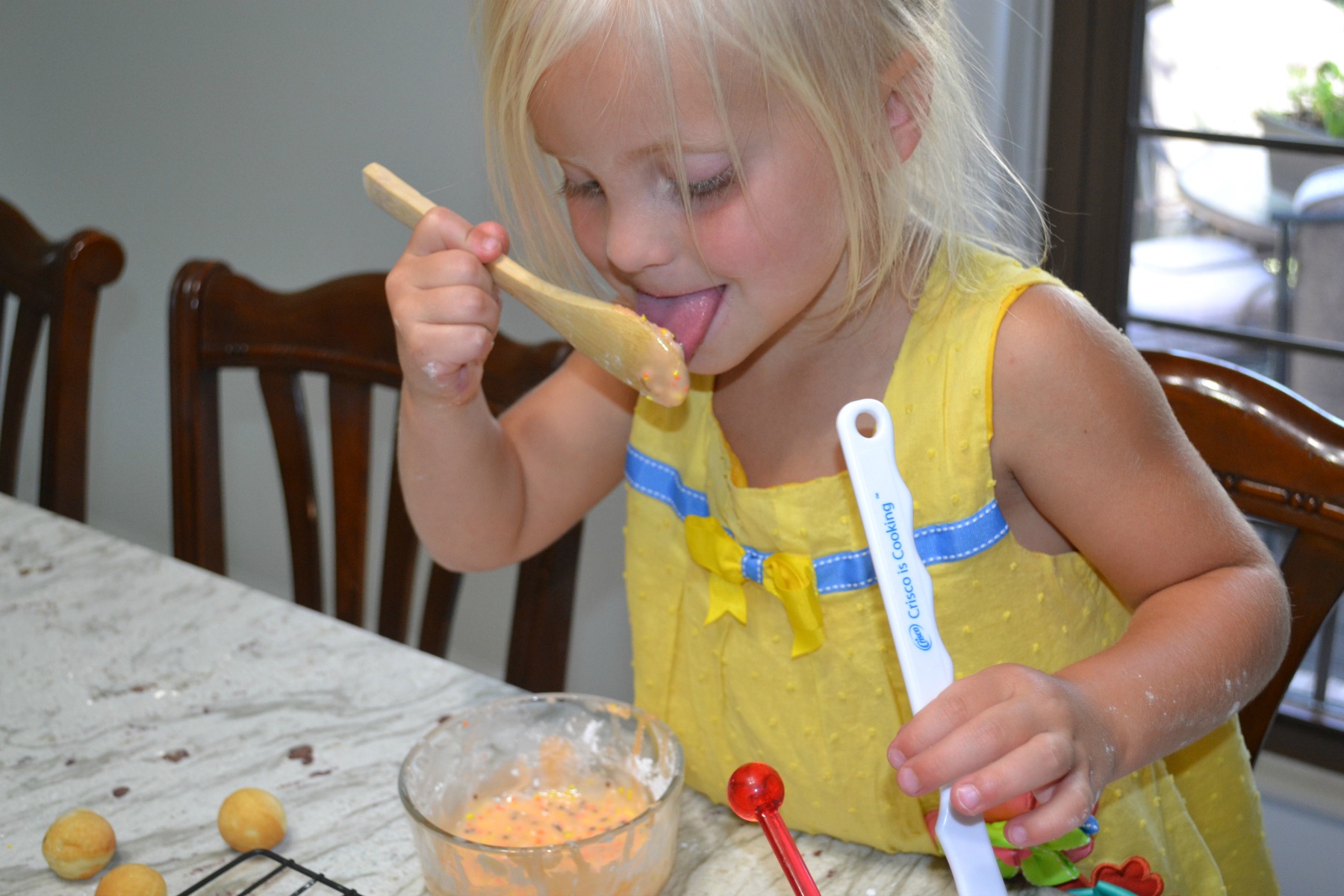 donut holes, kids cooking