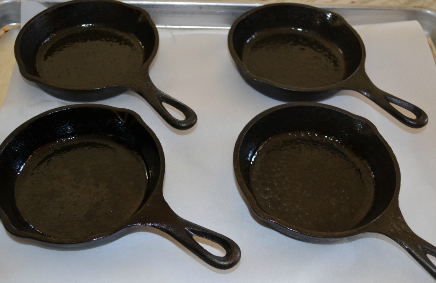 GothaBach 3 Pack 4'' Mini Cast Iron Skillet, Pre Seasoned Small Cast Iron  Skillet for Baked Cookie, Brownie, Egg Cakes