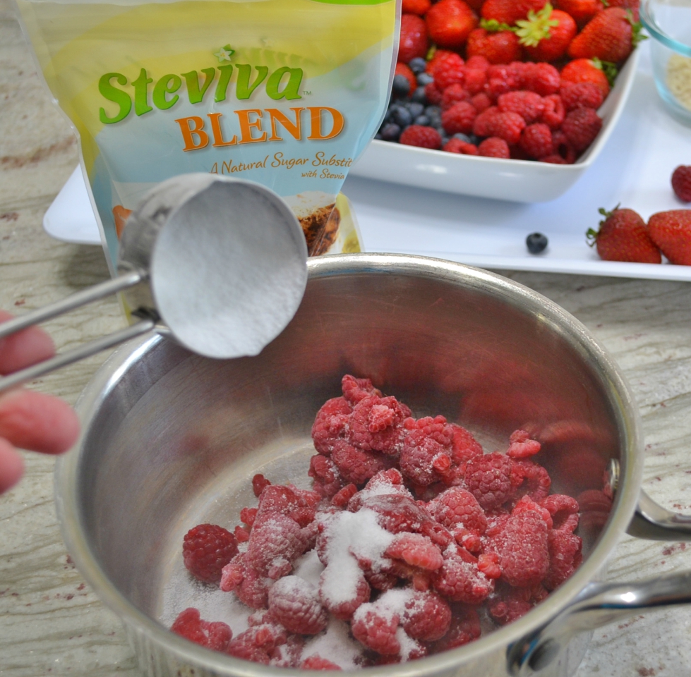 A refreshing berries & cream tart made with Stevia Blend