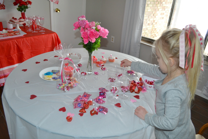 Valentine;s Day tips and treats for your children or grandchildren.