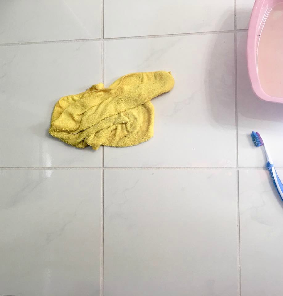 Sharing this homemade solution and step by step method for the best way to clean grout. Results are amazing.