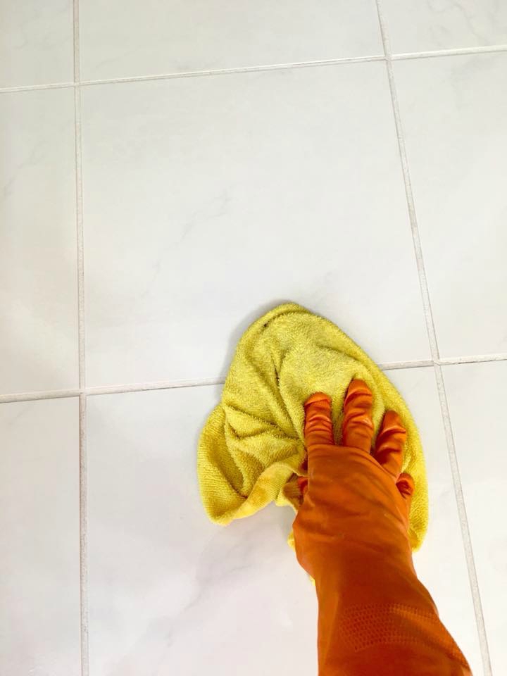 Sharing this homemade solution and step by step method for the best way to clean grout. Results are amazing.