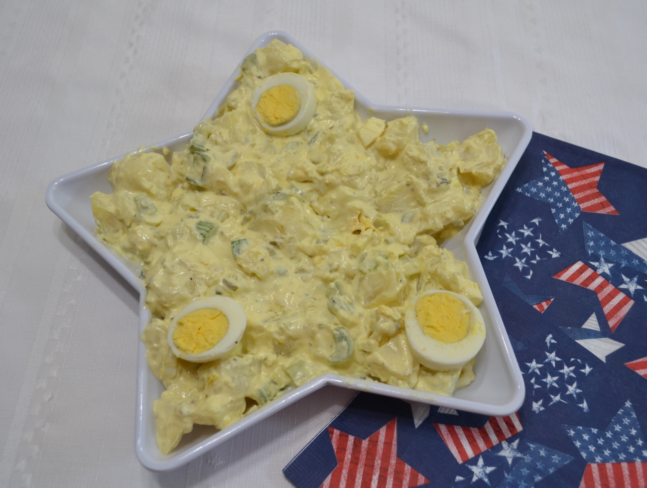 An old fashioned homemade potato salad recipe. 