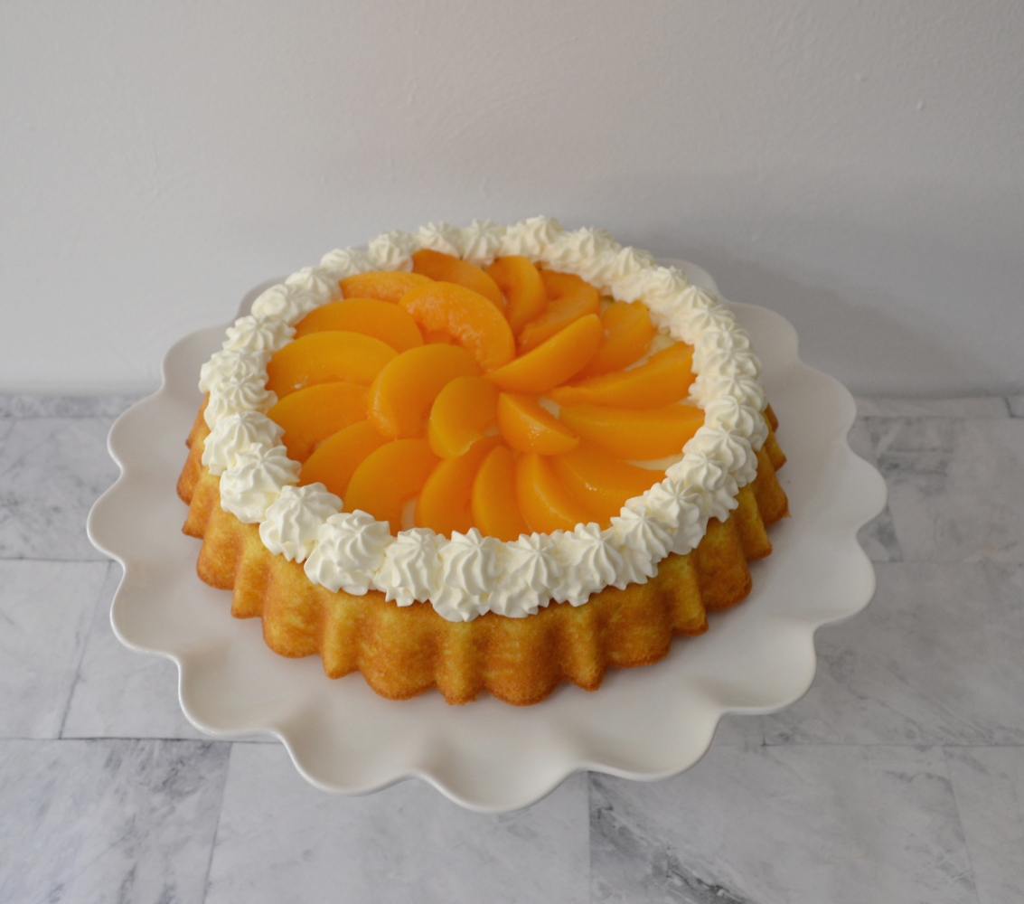 Peaches and Mascarpone Cream Tiara cake is an easy refreshing summertime dessert.